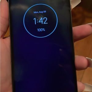 Moto g power 2021, works like new. Only used for one month…